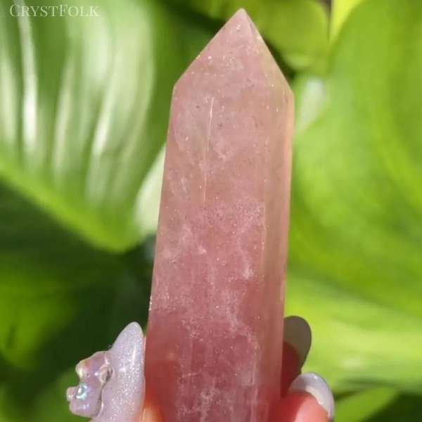 strawberry quartz crystal meaning